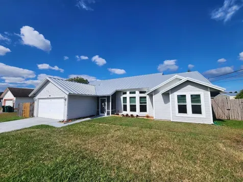 733 SW Acapulco Terrace Port St Lucie FL 34953