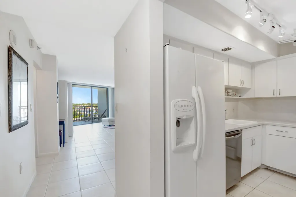 3912 S Ocean Boulevard Highland Beach FL 33487