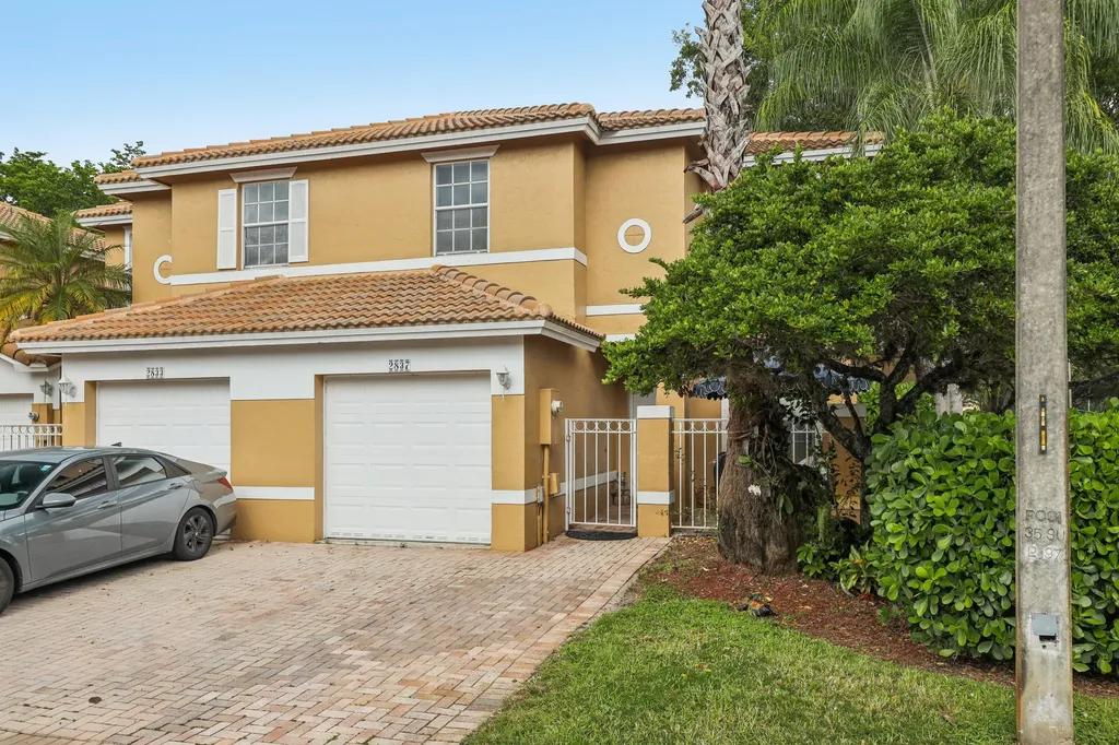 2837 NW 99th Terrace Sunrise FL 33322