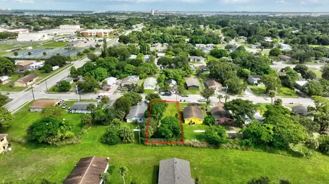 901 N 22nd Street Fort Pierce FL 34950