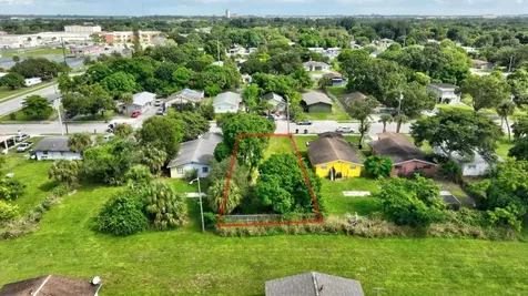 901 N 22nd Street Fort Pierce FL 34950