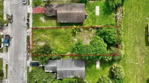 901 N 22nd Street Fort Pierce FL 34950