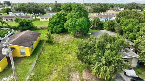 901 N 22nd Street Fort Pierce FL 34950