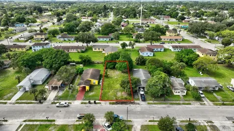 901 N 22nd Street Fort Pierce FL 34950