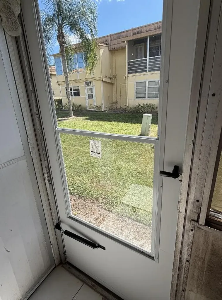 157 Saxony D Delray Beach FL 33446