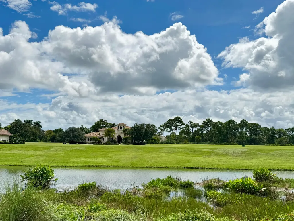 137 SE Mira Lavella Port St Lucie FL 34984