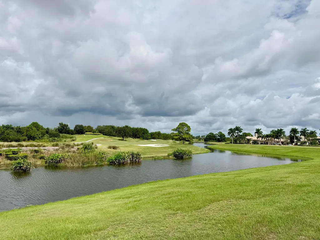137 SE Mira Lavella Port St Lucie FL 34984