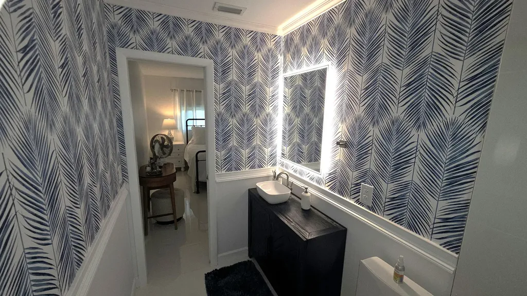 2568 Dudley Drive E West Palm Beach FL 33415