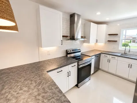 2568 Dudley Drive E West Palm Beach FL 33415