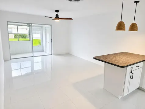2568 Dudley Drive E West Palm Beach FL 33415
