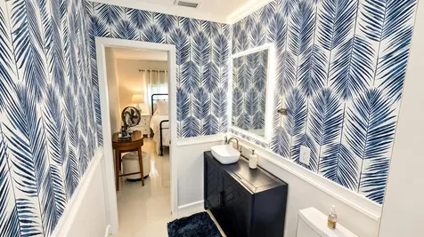 2568 Dudley Drive E West Palm Beach FL 33415