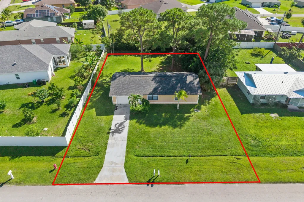 2219 SW Franklin Street Port St Lucie FL 34953