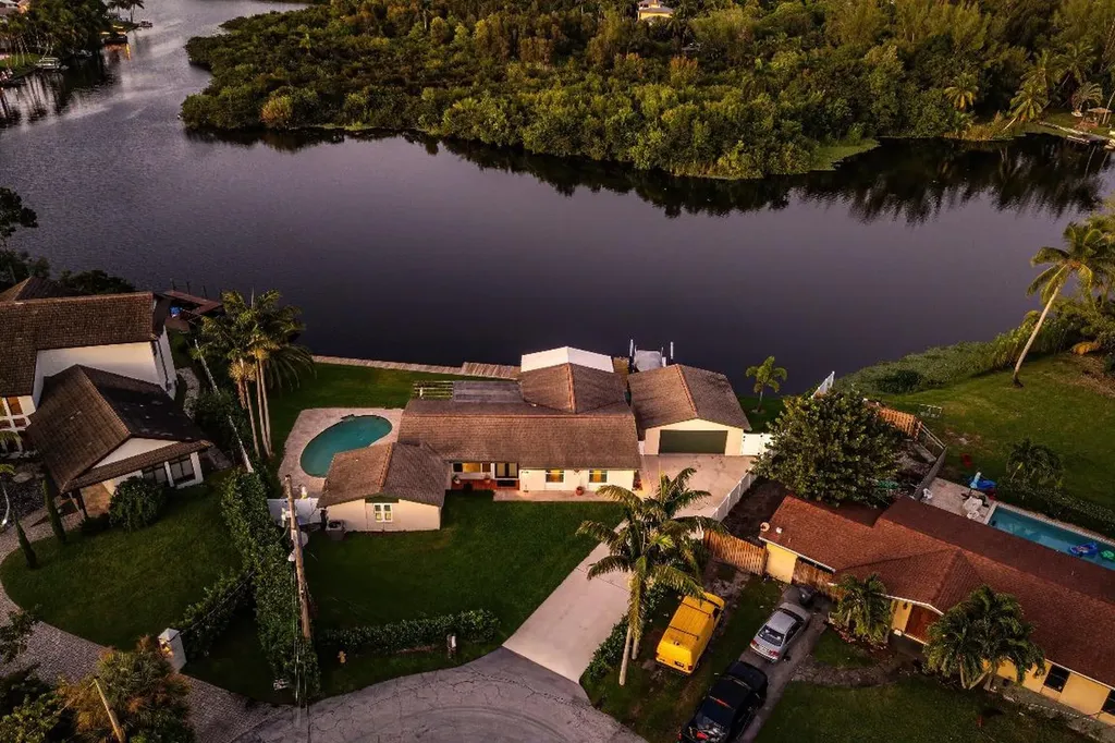 6788 Bayshore Drive Lake Worth FL 33462