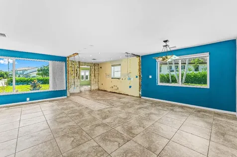 6788 Bayshore Drive Lake Worth FL 33462