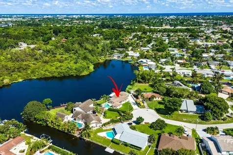 6788 Bayshore Drive Lake Worth FL 33462