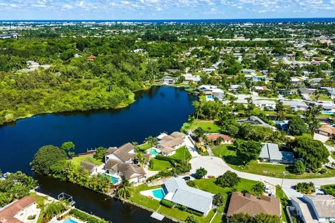 6788 Bayshore Drive Lake Worth FL 33462