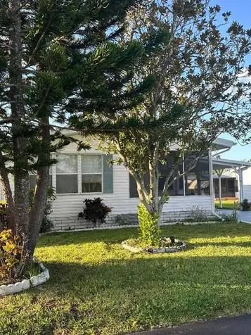 528 Tropical Isle Circle Fort Pierce FL 34982
