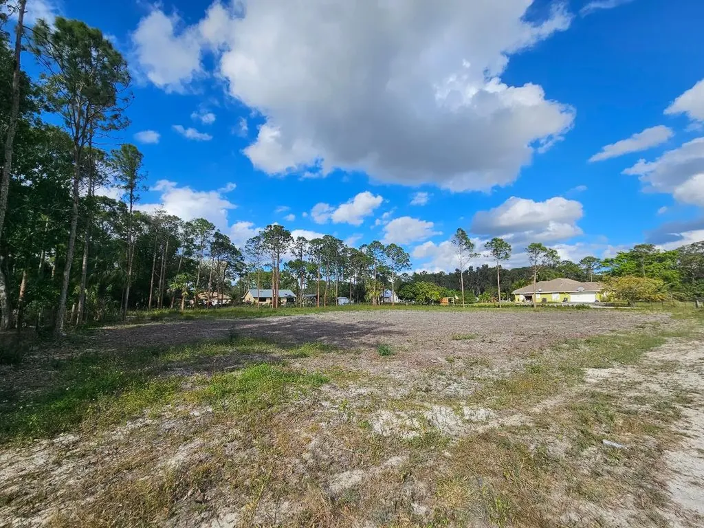 Xxxxx 82nd Lane N The Acreage FL 33470