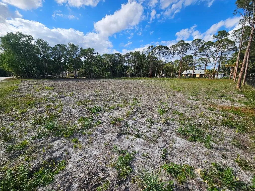 Xxxxx 82nd Lane N The Acreage FL 33470