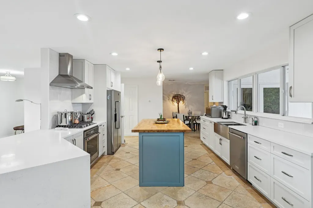2731 NE 5th Street Pompano Beach FL 33062