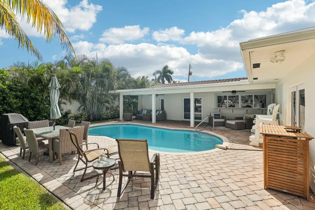 2731 NE 5th Street Pompano Beach FL 33062
