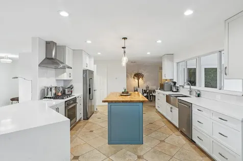 2731 NE 5th Street Pompano Beach FL 33062