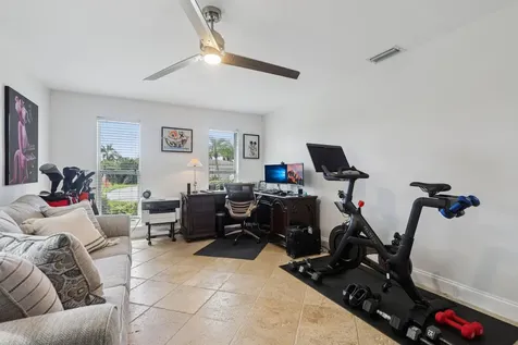 2731 NE 5th Street Pompano Beach FL 33062