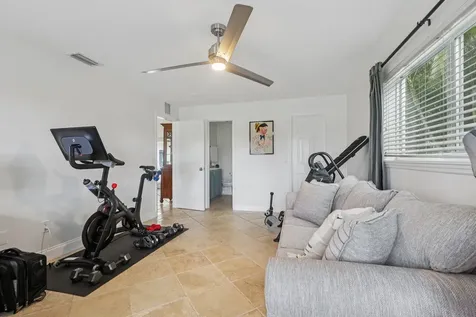 2731 NE 5th Street Pompano Beach FL 33062