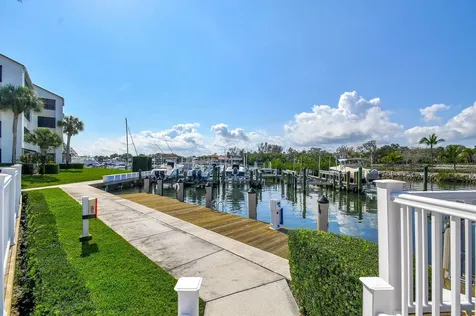 318 Oak Harbour Drive Juno Beach FL 33408