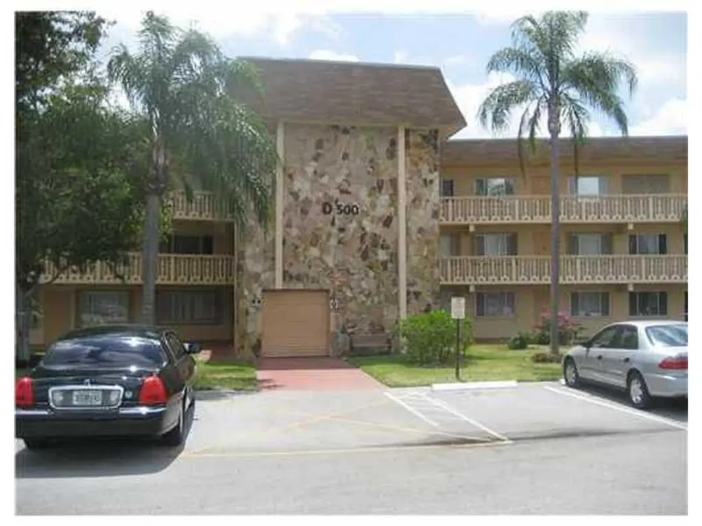 500 Village Green Circle W Palm Springs FL 33461