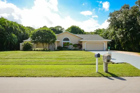 3068 SE Darien Road Port St Lucie FL 34952