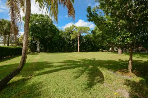 3068 SE Darien Road Port St Lucie FL 34952