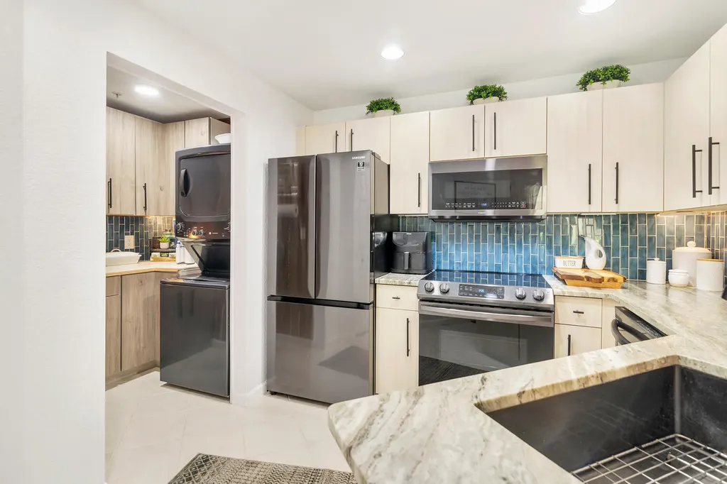 1805 N Flagler Drive West Palm Beach FL 33407