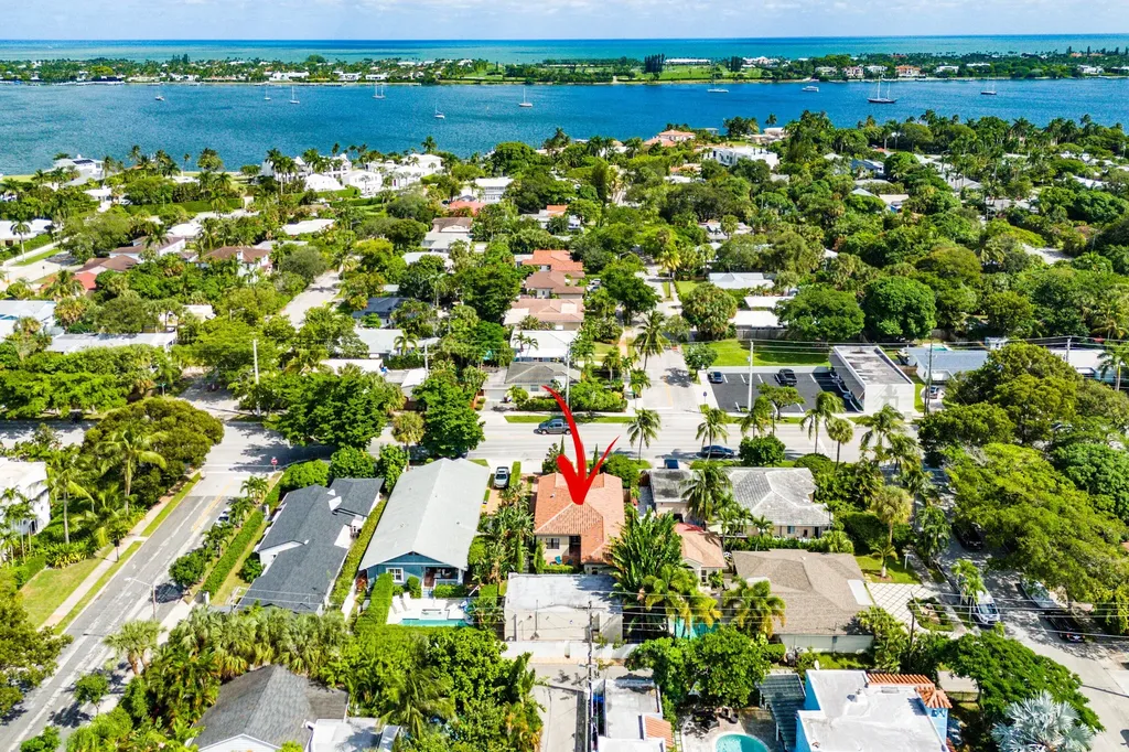 3505 Poinsettia Avenue West Palm Beach FL 33407