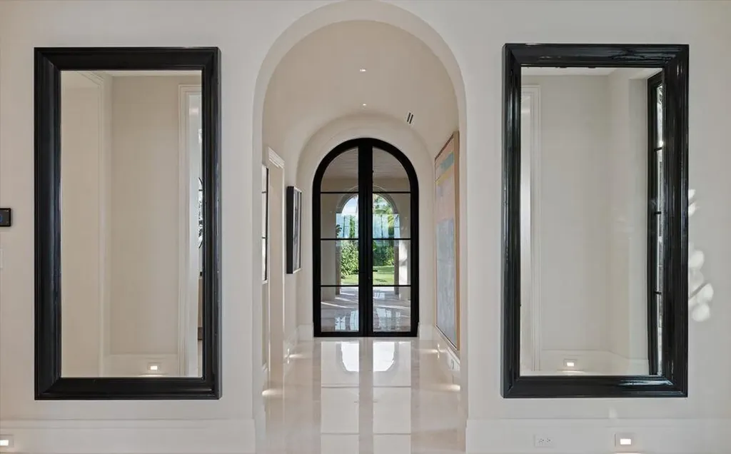 1260 N Lake Way Palm Beach FL 33480
