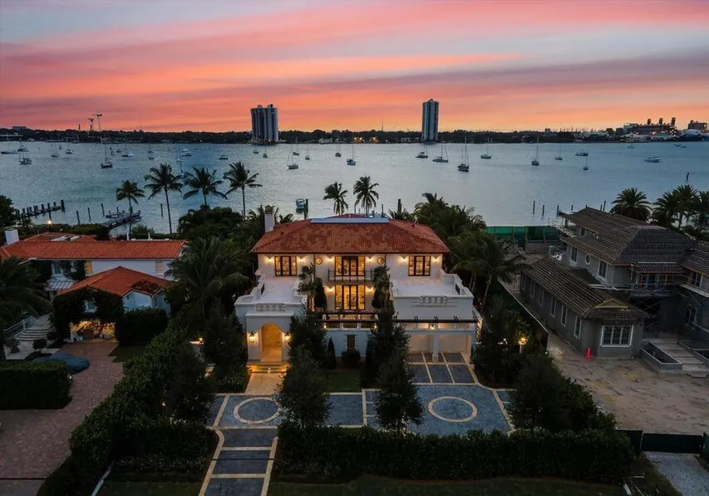 1260 N Lake Way Palm Beach FL 33480