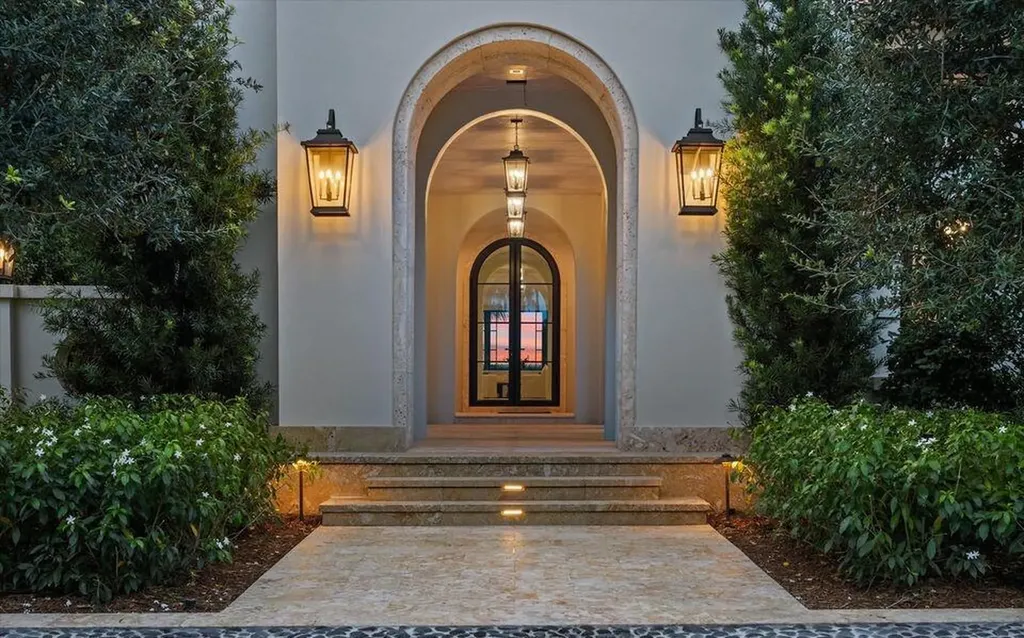 1260 N Lake Way Palm Beach FL 33480