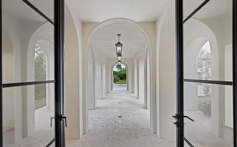 1260 N Lake Way Palm Beach FL 33480