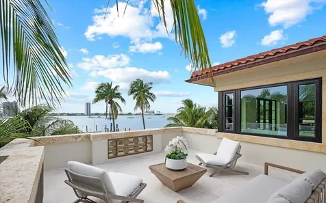 1260 N Lake Way Palm Beach FL 33480