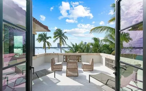 1260 N Lake Way Palm Beach FL 33480