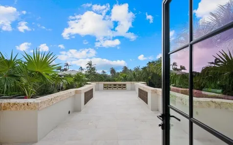1260 N Lake Way Palm Beach FL 33480