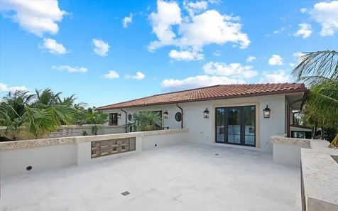1260 N Lake Way Palm Beach FL 33480