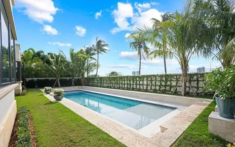 1260 N Lake Way Palm Beach FL 33480