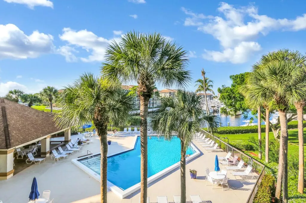 1601 Marina Isle Way Jupiter FL 33477