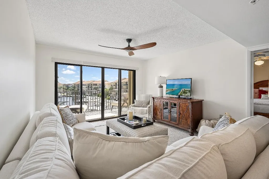 1601 Marina Isle Way Jupiter FL 33477