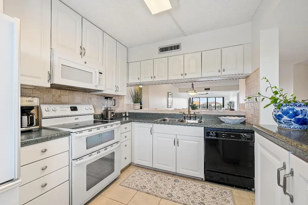 1601 Marina Isle Way Jupiter FL 33477