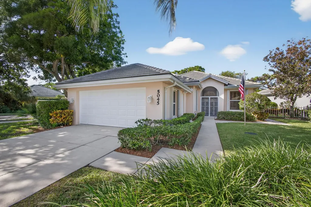 5045 SE Inkwood Way Hobe Sound FL 33455