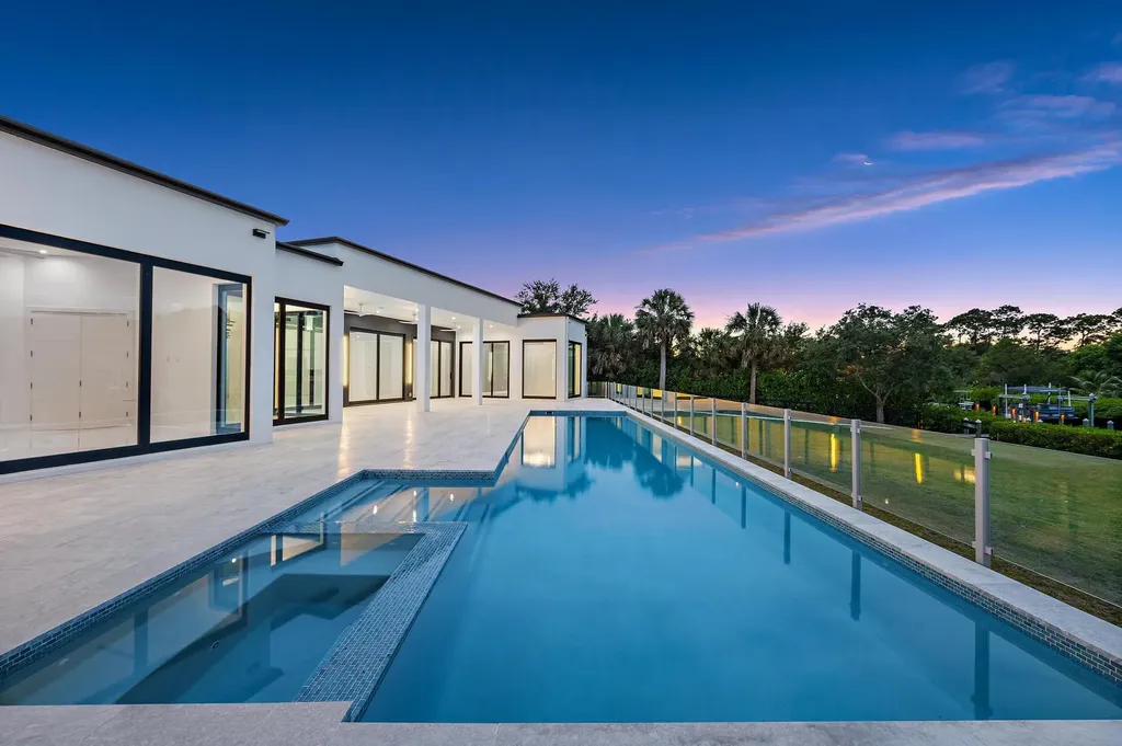 8309 SE Rivers Edge Street Jupiter FL 33458
