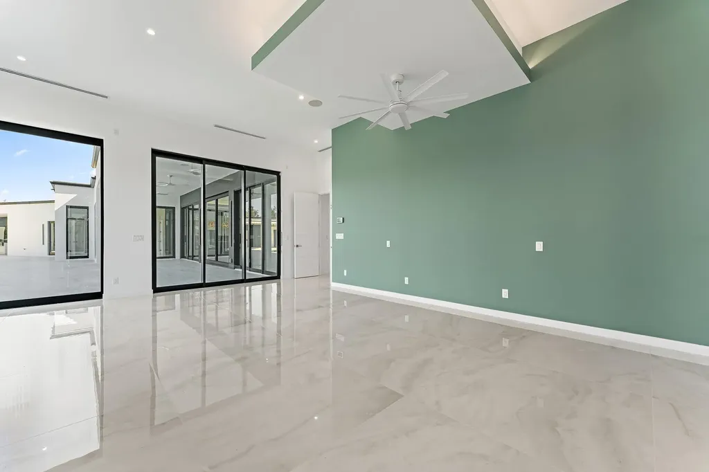 8309 SE Rivers Edge Street Jupiter FL 33458