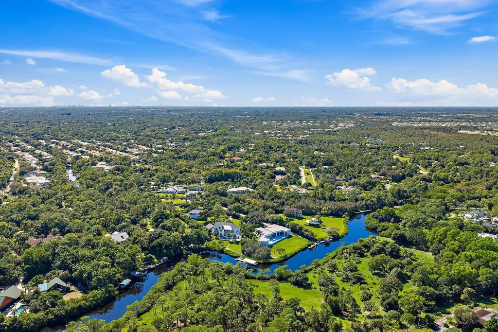 8309 SE Rivers Edge Street Jupiter FL 33458